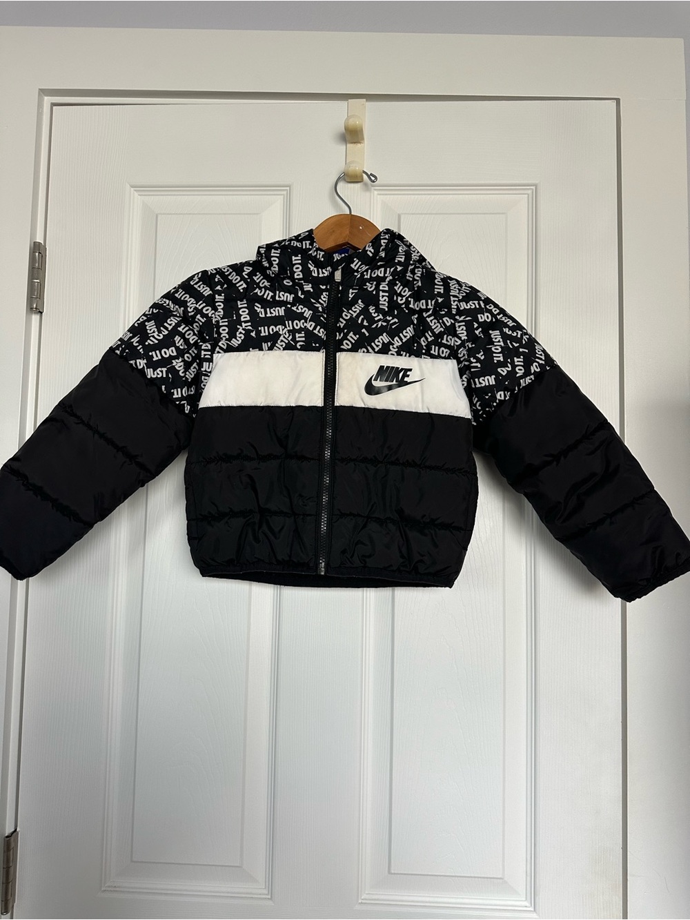 Nike Black & White Kids' Puffer Jacket with Logo Print